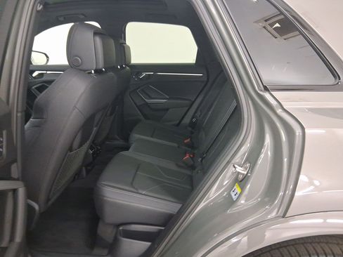 New 2025 Audi Q3 2.0T Premium image 13