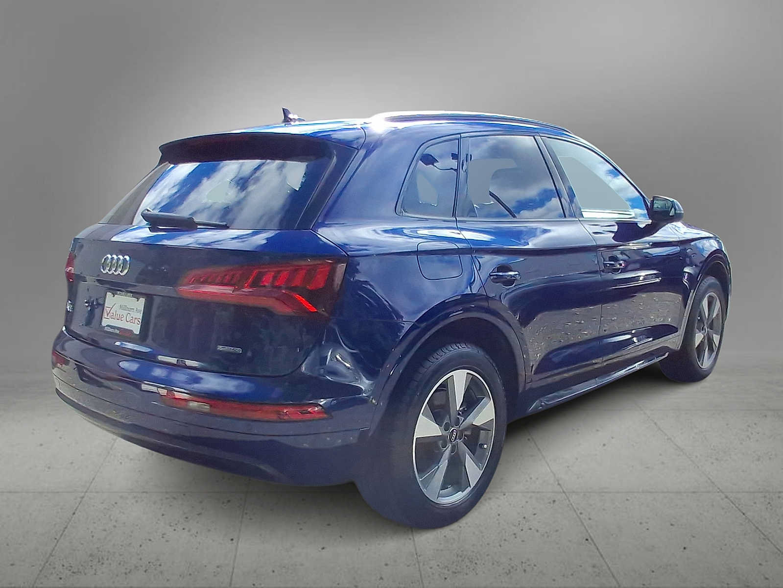 Used 2020 Audi Q5 2.0T Premium w/ Titanium Sport Package AWD/4WD image 8