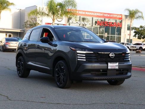 New 2026 Nissan Kicks SR image 2