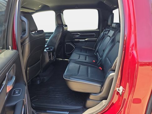 Used 2019 RAM 1500 Laramie AWD/4WD image 13
