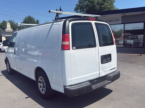 Used 2014 Chevrolet Express 1500 RWD image 7