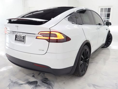 Used 2018 Tesla Model X 100D image 6