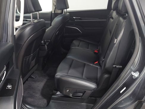 Used 2024 Kia Telluride EX X-Line AWD/4WD image 16