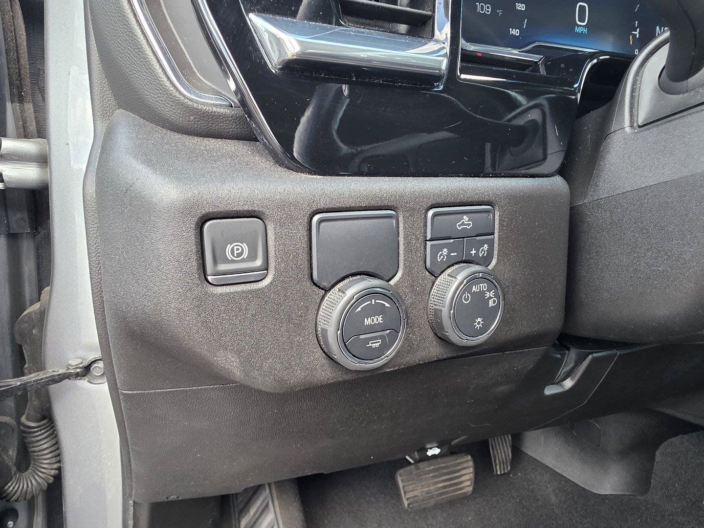 Used 2025 Chevrolet Silverado 1500 LT RWD image 23