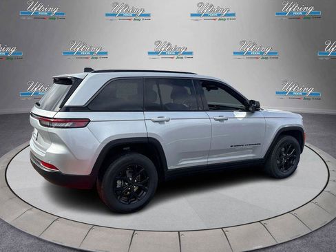 New 2026 Jeep Grand Cherokee Altitude AWD/4WD image 3