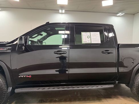 Used 2024 GMC Sierra 1500 AT4 w/ Technology Package AWD/4WD image 38