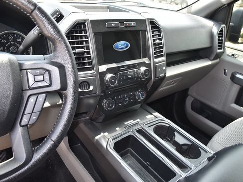 Used 2016 Ford F150 XLT w/ Equipment Group 302A Luxury RWD image 11