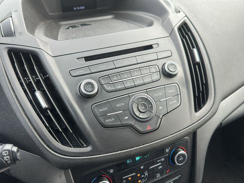 Used 2018 Ford Escape SE image 15