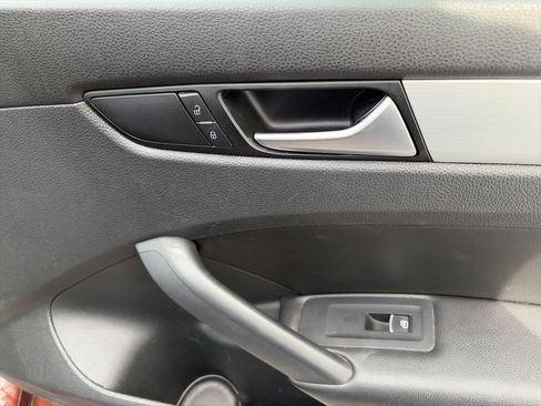 Used 2013 Volkswagen Passat 2.5 SE image 30