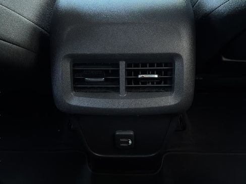 Used 2022 GMC Terrain SLE w/ Driver Convenience Package FWD image 17