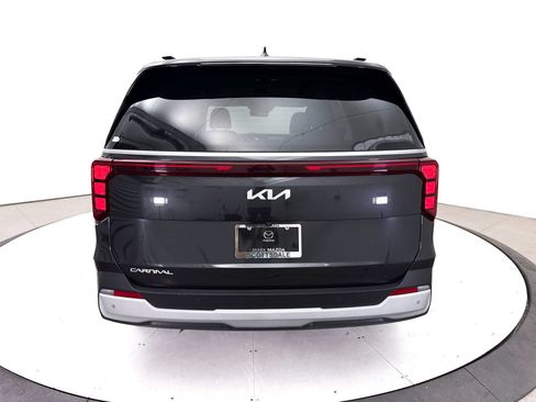 Certified 2025 Kia Carnival EX FWD image 18