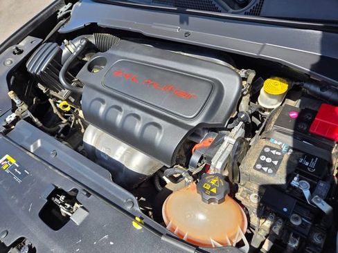 Used 2022 Jeep Compass Latitude FWD image 16