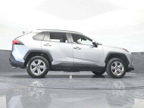 Used 2022 Toyota RAV4 XLE w/ Convenience Package FWD image 59