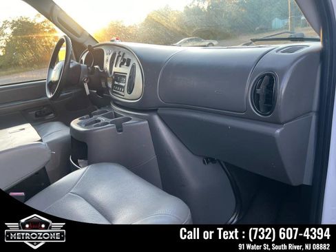 Used 2008 Ford E-350 and Econoline 350 Super Duty image 21