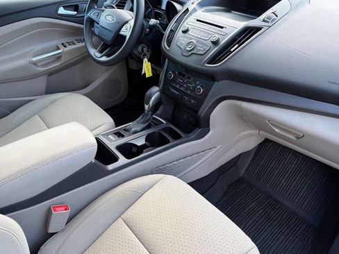 Used 2018 Ford Escape SE image 15
