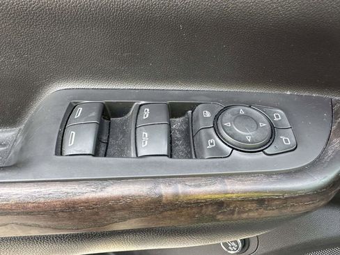 Used 2020 GMC Acadia Denali image 23