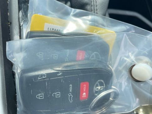 Used 2024 Toyota Grand Highlander Limited image 12