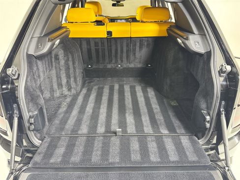 Used 2020 Rolls-Royce Cullinan image 29