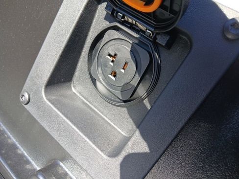 New 2025 Toyota Tacoma Trailhunter image 9