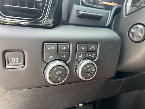 New 2026 GMC Sierra 1500 AT4 w/ AT4 Premium Package AWD/4WD image 37