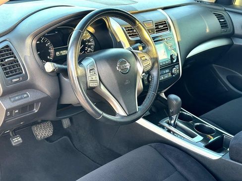 Used 2013 Nissan Altima 2.5 SV FWD image 14