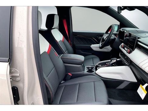 New 2026 GMC Canyon AT4X image 11