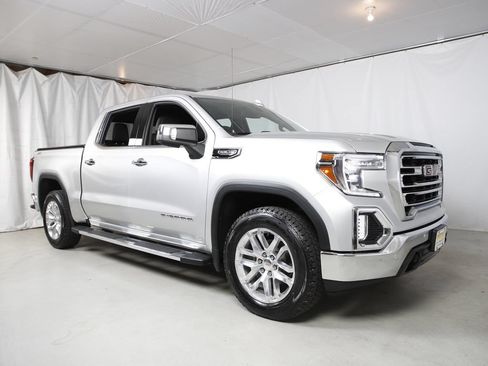 Used 2019 GMC Sierra 1500 SLT w/ SLT Premium Plus Package AWD/4WD image 8
