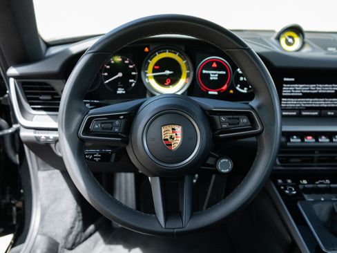 Used 2023 Porsche 911 Carrera S RWD image 10