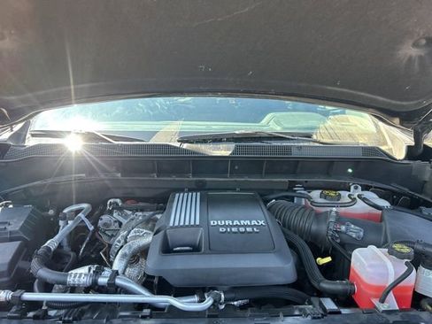 Used 2023 Chevrolet Silverado 1500 LT image 34