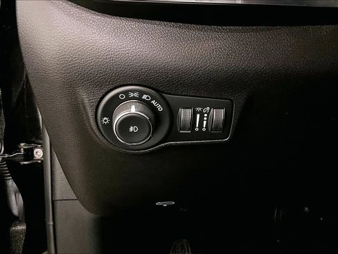Used 2022 Jeep Compass Limited w/ Sun and Sound Group AWD/4WD image 15
