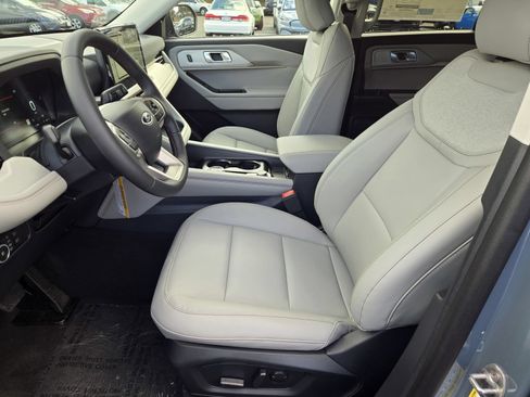 New 2026 Ford Explorer Active w/ Active Comfort Package AWD/4WD image 18