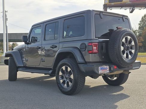 Used 2018 Jeep Wrangler Unlimited Sahara image 20