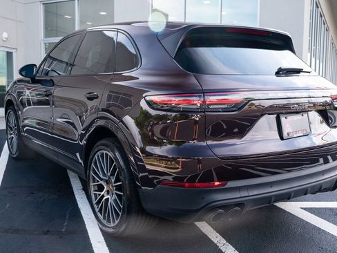 Used 2023 Porsche Cayenne Platinum Edition AWD/4WD image 18
