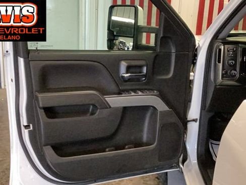 Used 2017 Chevrolet Silverado 1500 LT w/ All Star Edition AWD/4WD image 12