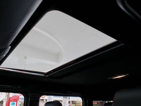 Used 2018 Mercedes-Benz G 63 AMG 4MATIC image 39