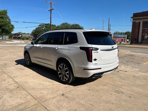 Used 2023 Cadillac XT6 Sport w/ Platinum Package AWD/4WD image 5