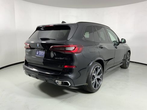 Used 2023 BMW X5 xDrive40i w/ M Sport Package image 2