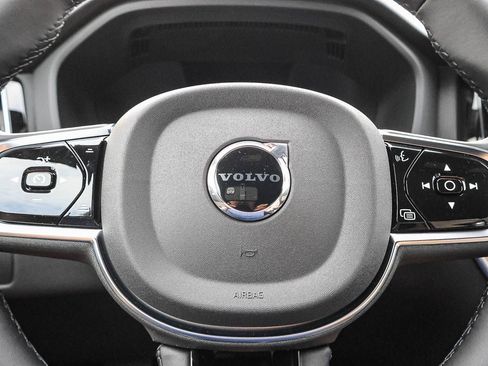 New 2027 Volvo XC60 B5 Plus AWD/4WD image 31