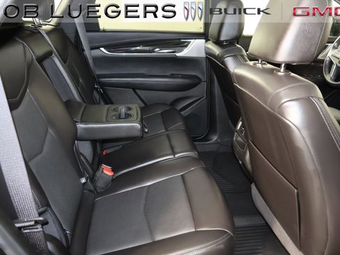 Certified 2021 Cadillac XT5 Premium Luxury AWD/4WD image 16