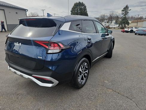 Used 2023 Kia Sportage EX image 3