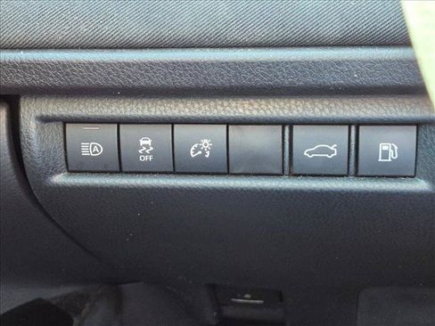 Used 2025 Toyota Camry LE FWD image 15
