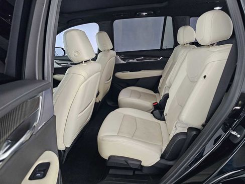 Used 2023 Cadillac XT6 Sport image 18