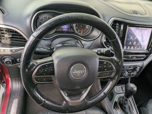 Used 2020 Jeep Cherokee Limited image 17