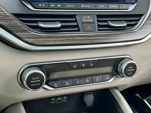 Used 2019 Nissan Altima 2.5 SL FWD image 18