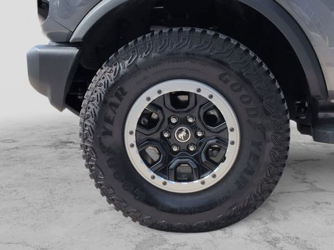 Certified 2023 Ford Bronco Outer Banks w/ Sasquatch Package image 17