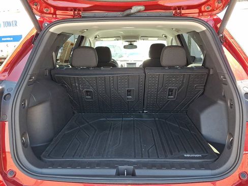 Used 2023 Chevrolet Equinox LT FWD image 27