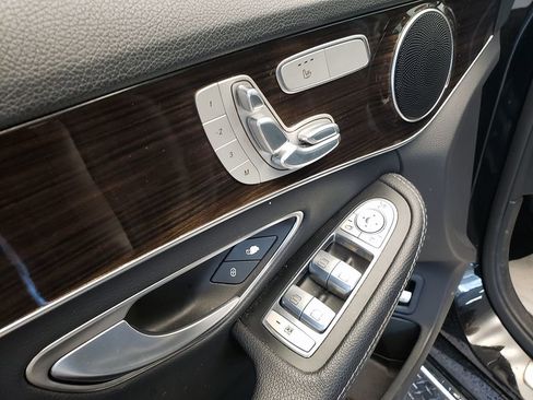 Certified 2017 Mercedes-Benz C 300 4MATIC Sedan image 10