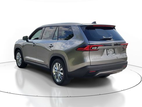 Certified 2026 Toyota Grand Highlander AWD image 5