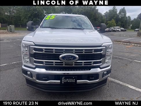 Used 2025 Ford F350 XLT AWD/4WD image 10
