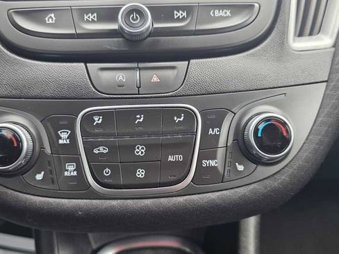 Used 2024 Chevrolet Malibu LT image 14